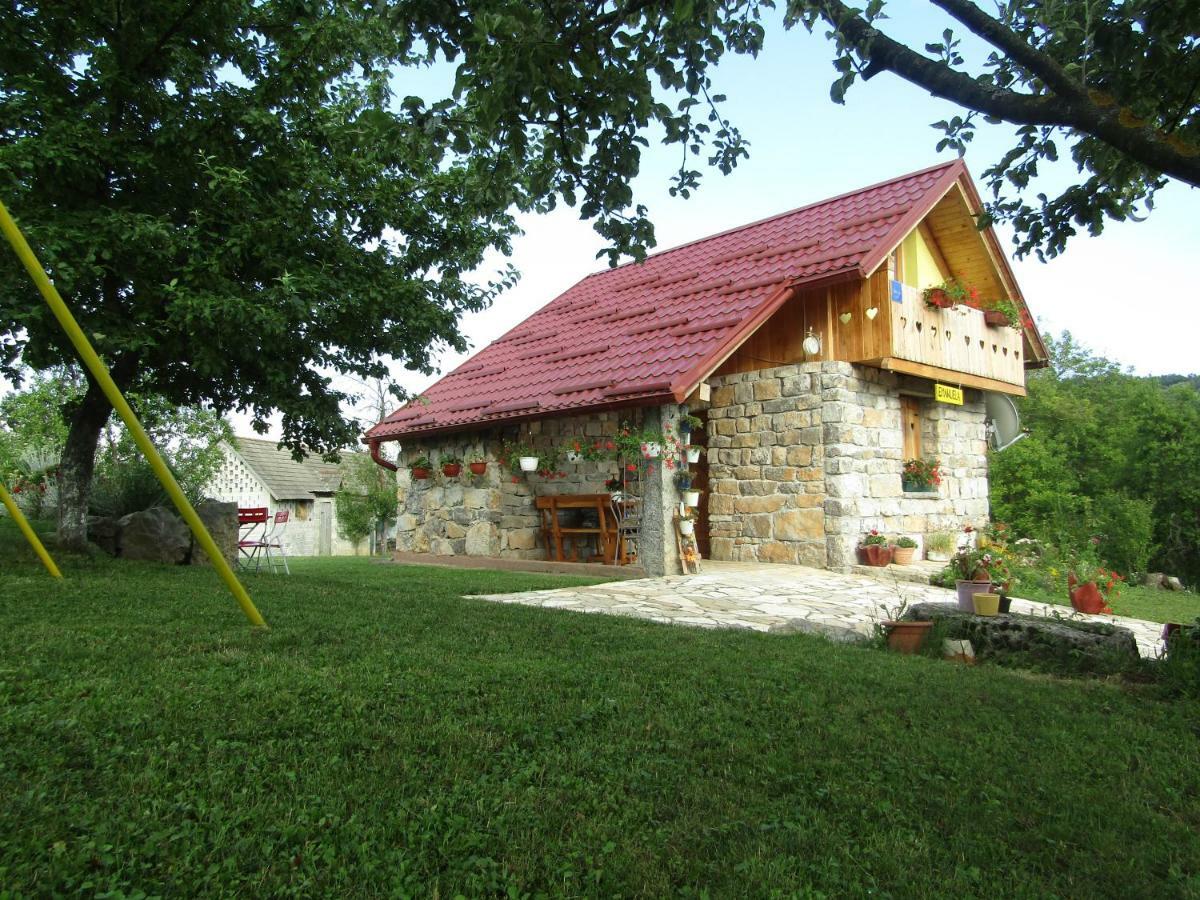Guest House Emanuela Slunj Exterior foto